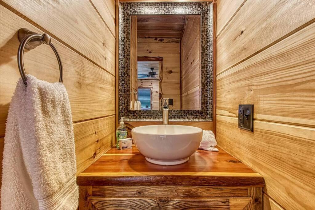 The Log Castle~Stunning Mountain Views~Hot Tub Vila Sevierville Exterior foto