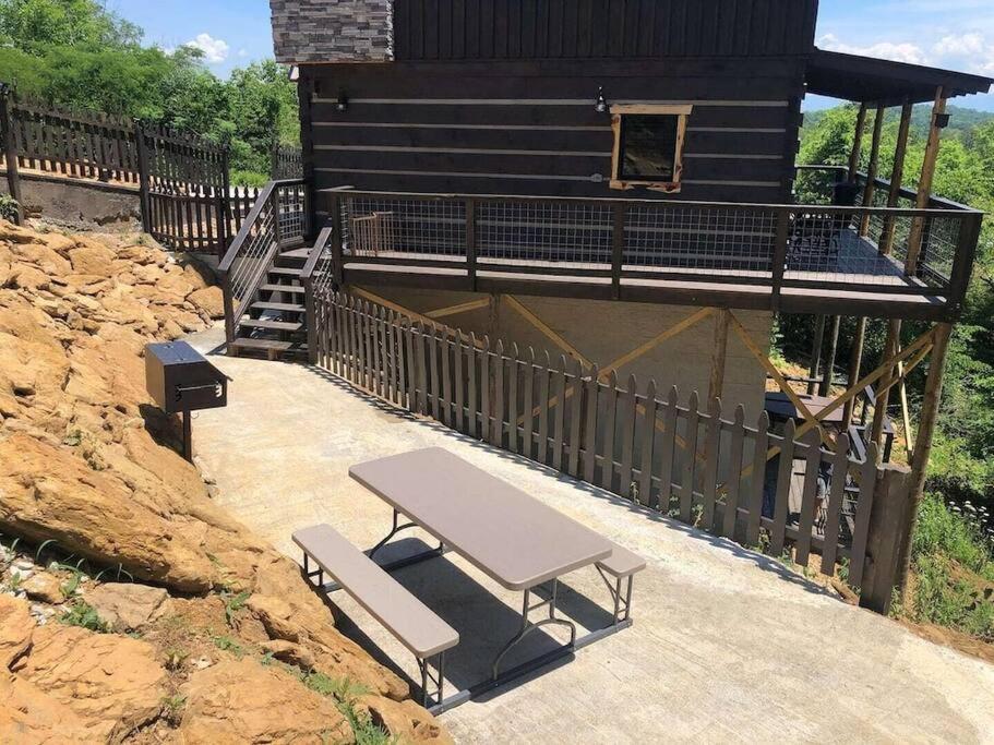 The Log Castle~Stunning Mountain Views~Hot Tub Vila Sevierville Exterior foto
